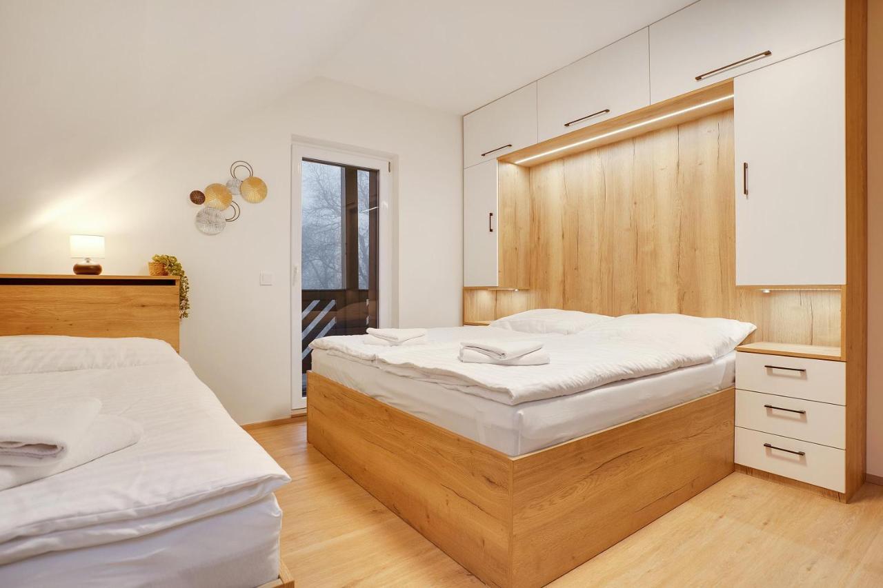 Krusnohorske Strane Apartment Loucna pod Klinovcem Luaran gambar