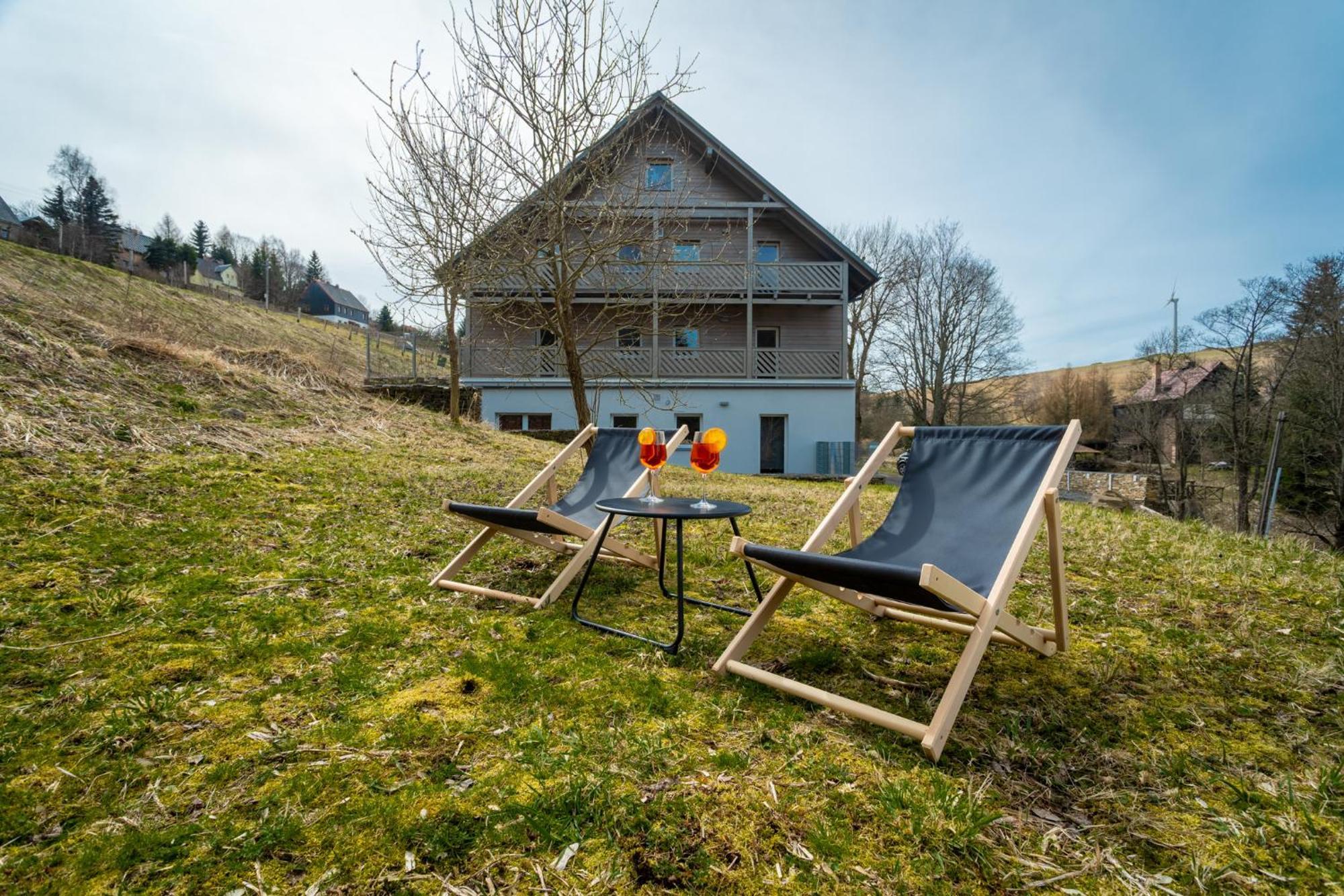 Krusnohorske Strane Apartment Loucna pod Klinovcem Luaran gambar